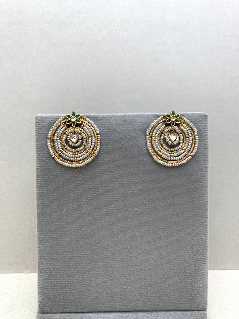 AA1371 Heritage Antique Studs