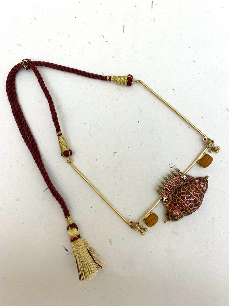 AJ1316  Heritage Antique Necklace