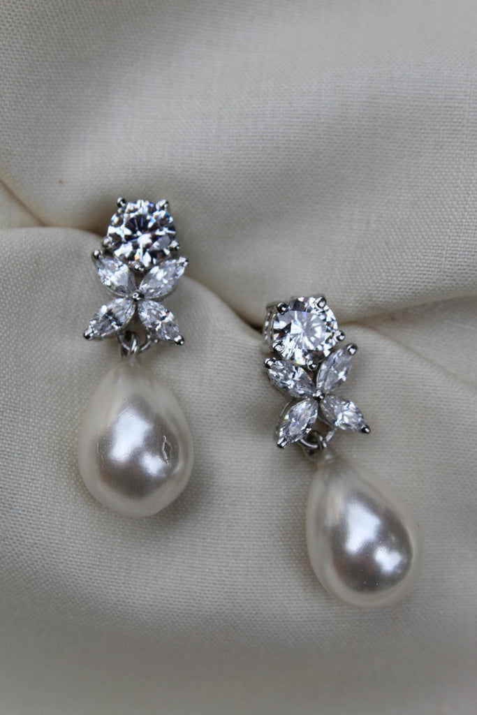 CL592 Diamond Earrings