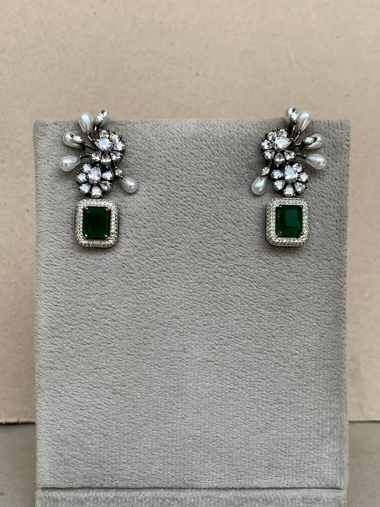 DE679 Diamond Earrings