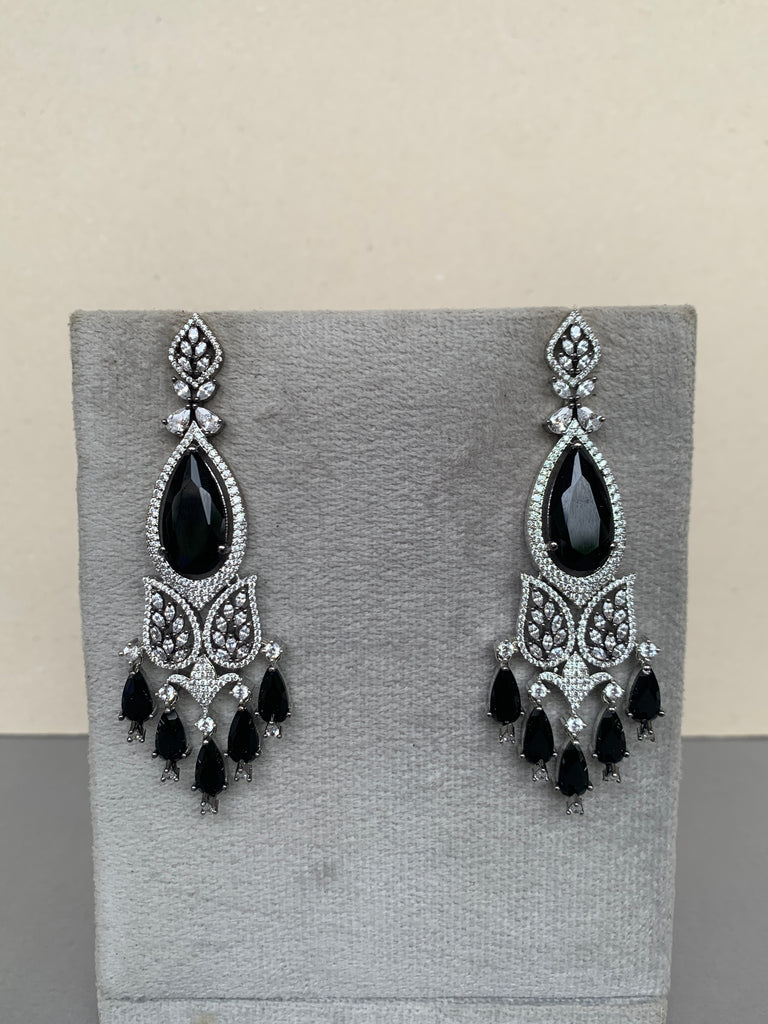 DE842B Diamond Earrings