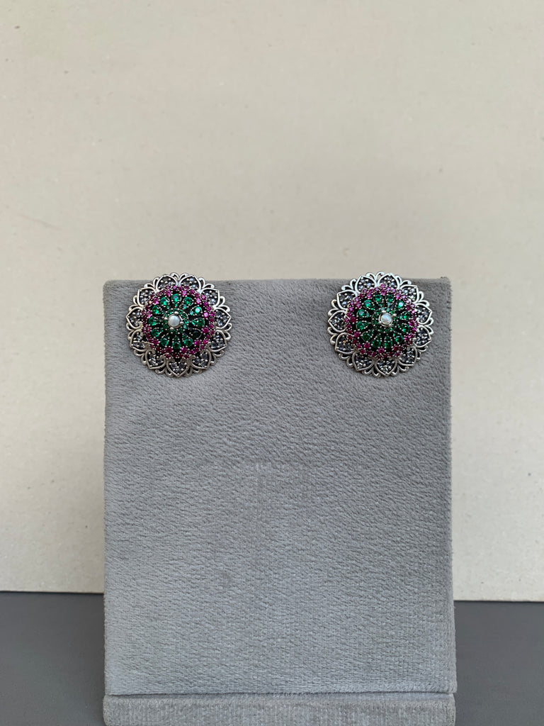E1951  Maahru Silver Earrings