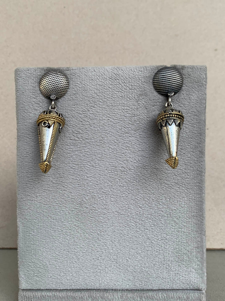 E1365   Maahru Silver Earrings