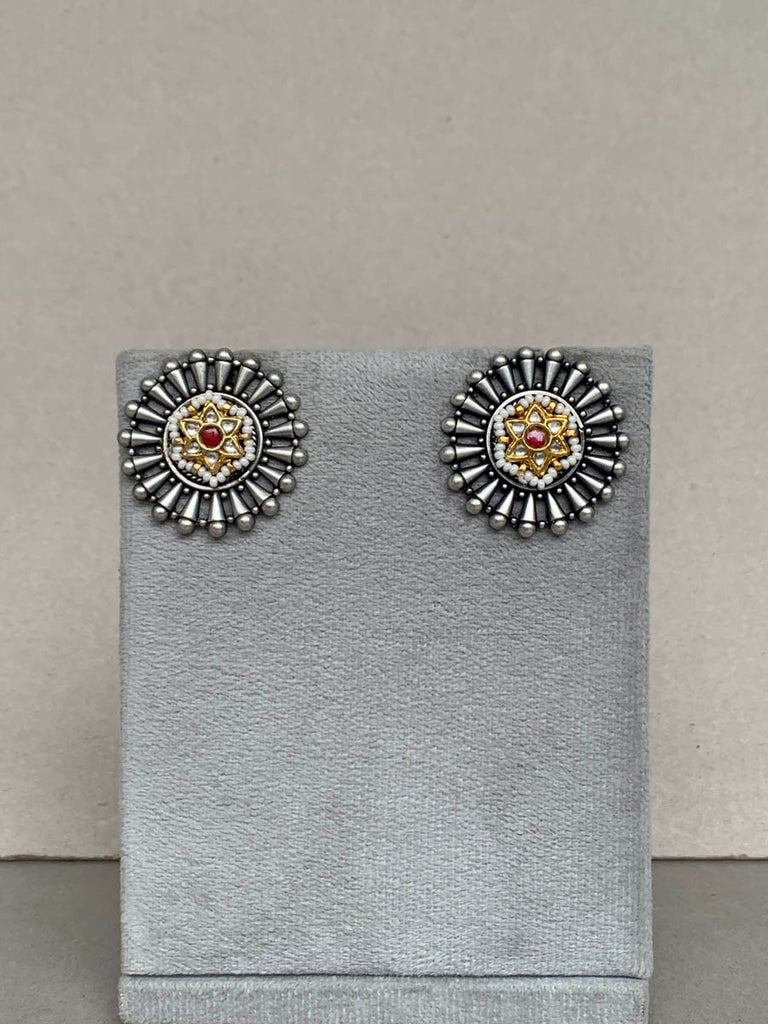 E1487  Maahru Silver Earrings