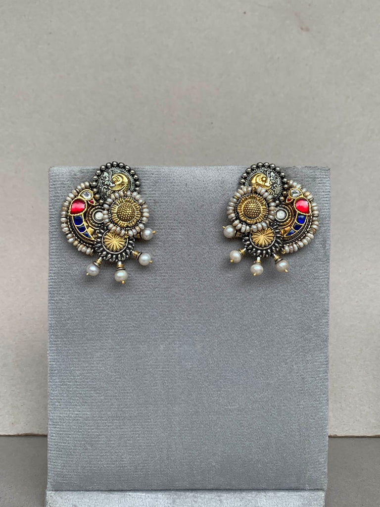 E1495  Maahru Silver Earrings