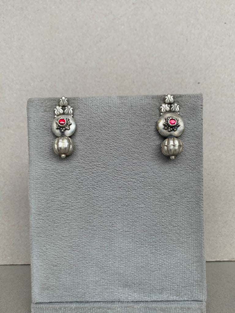 E1510  Maahru Silver Earrings