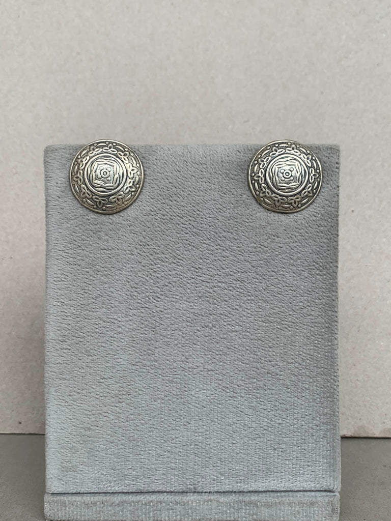 E1515  Maahru Silver Earrings