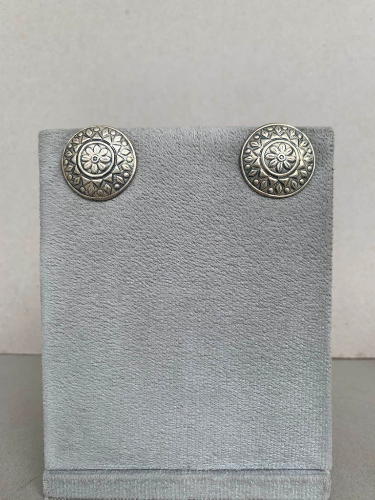 E1519  Maahru Silver Earrings