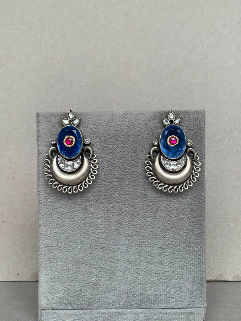 E1530   Maahru Silver Earrings