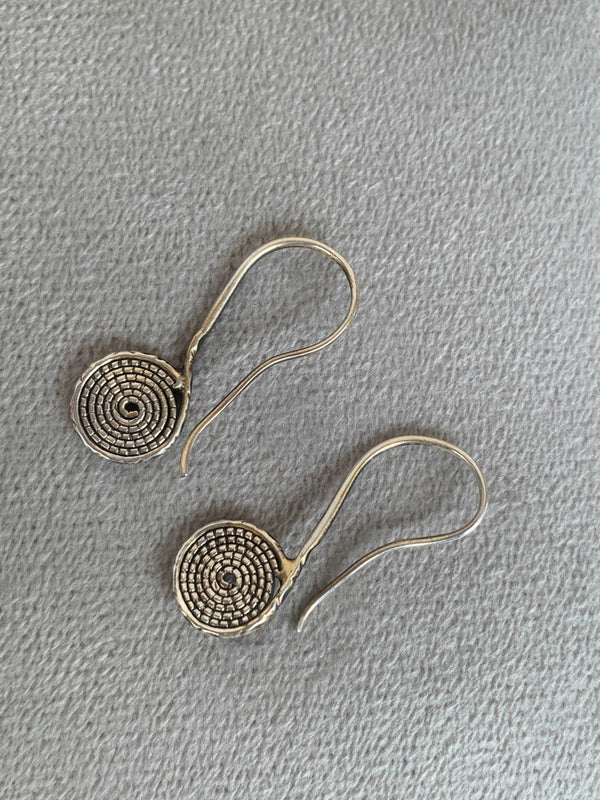 E1538  Maahru Silver Earrings