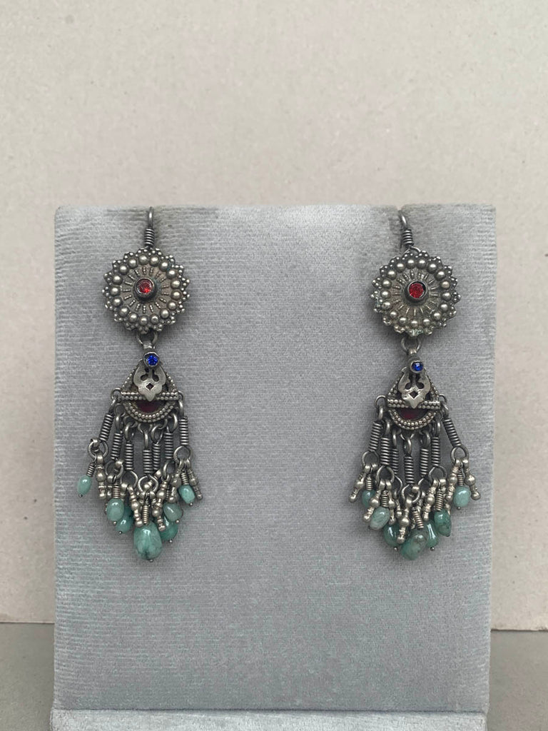 E1556  Maahru Silver Earrings