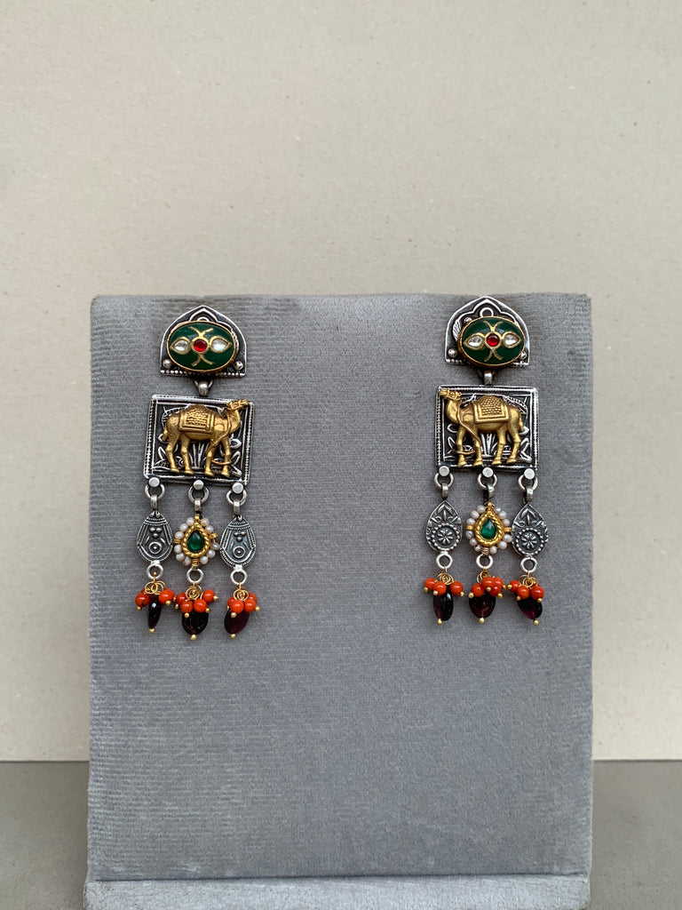 E1730 Maahru Silver Earrings