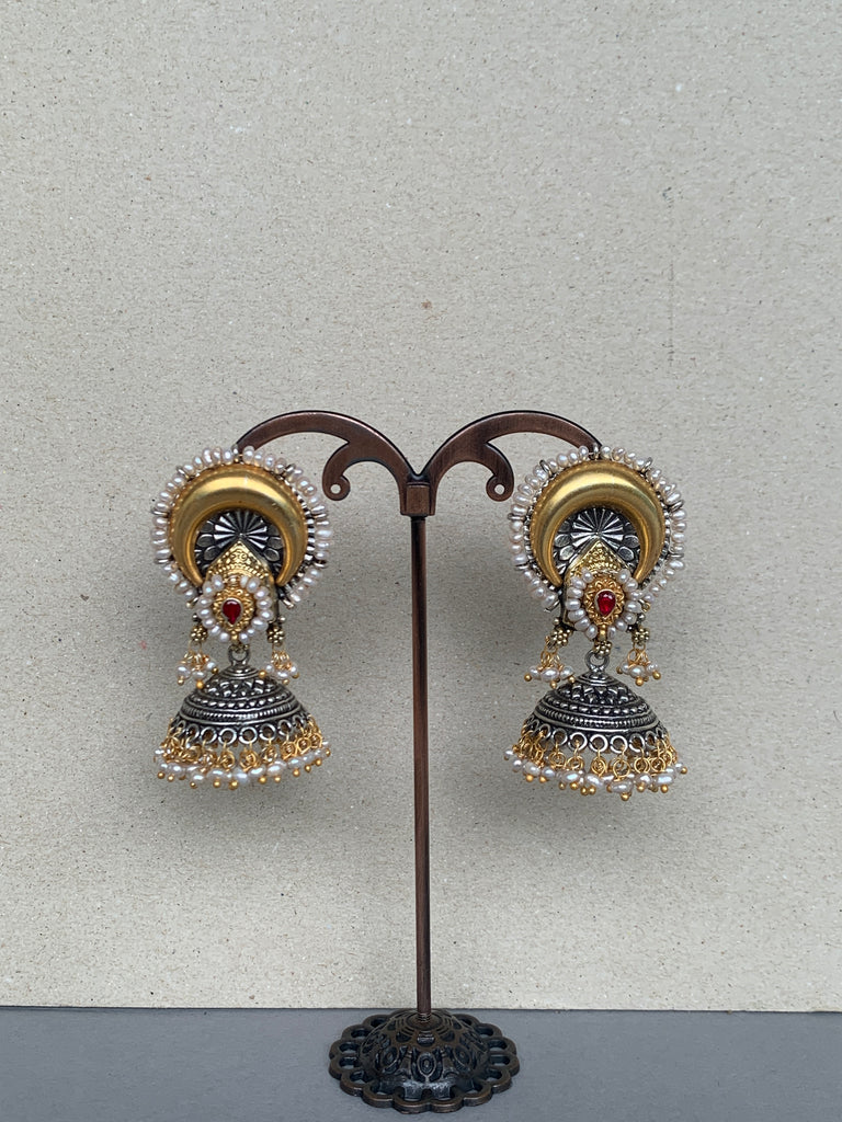 E1745 Maahru Silver Earrings
