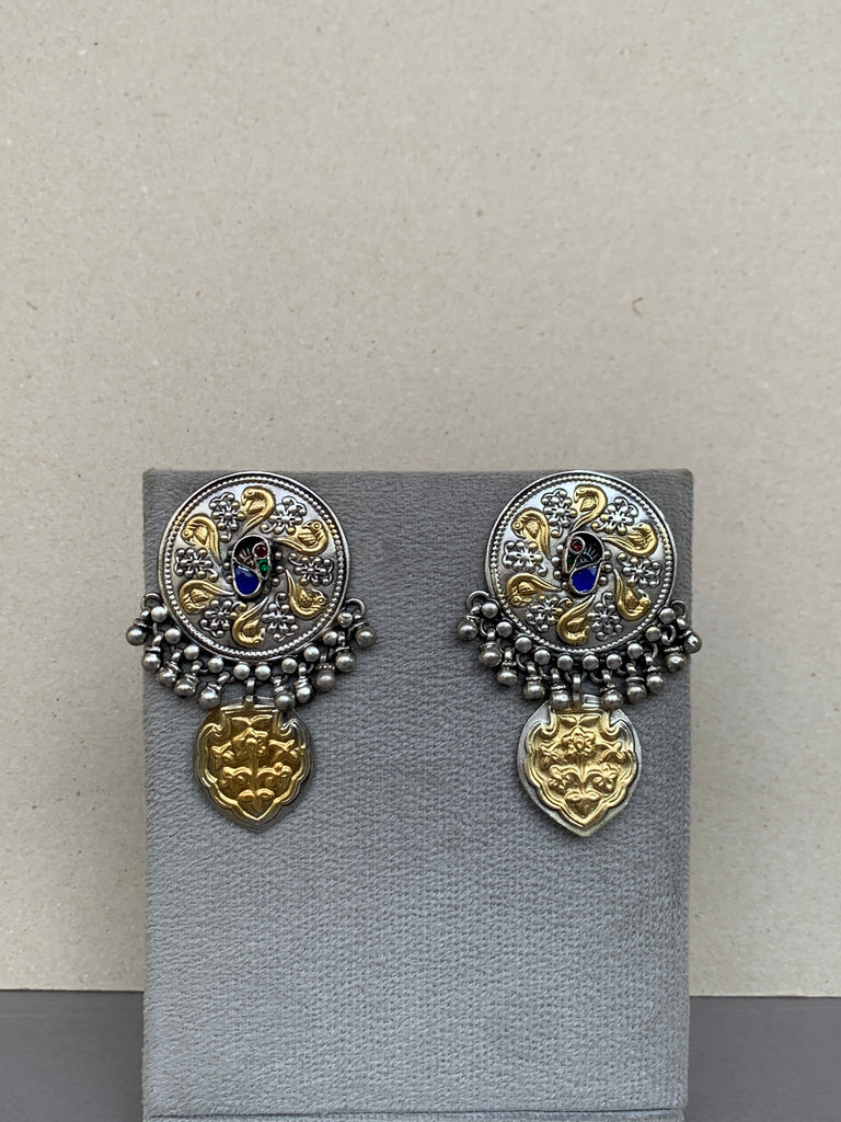 E1790 Maahru Silver Earrings