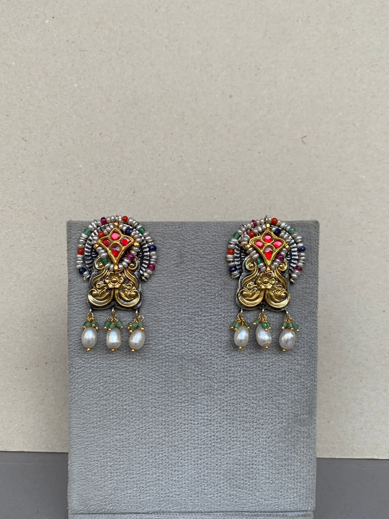 E1853 Maahru Silver Earrings