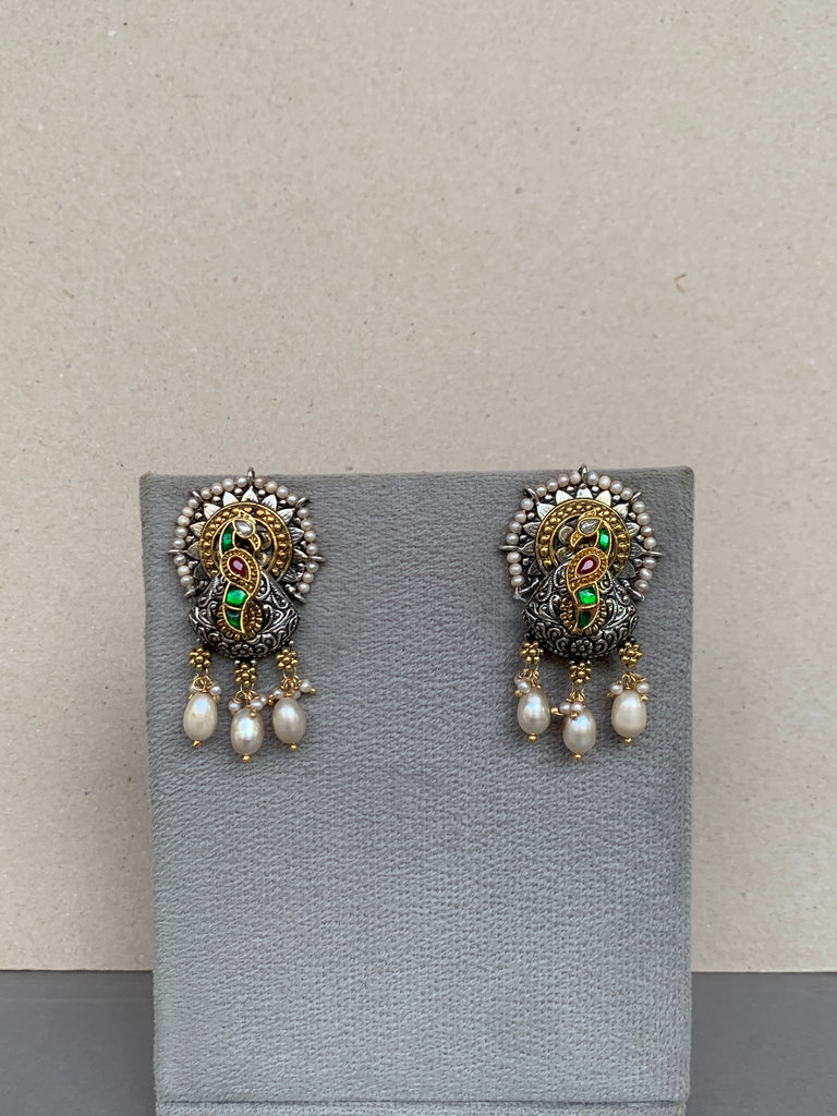 E1854 Maahru Silver Earrings