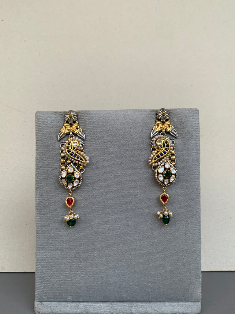 E1911  Maahru Silver Earrings