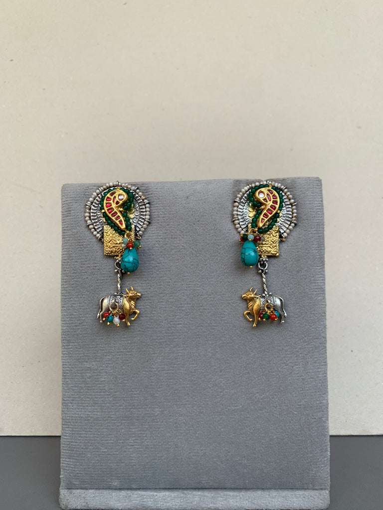 E1918  Maahru Silver Earrings