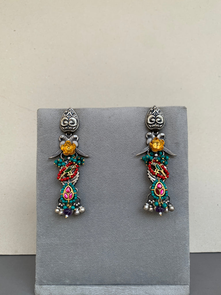E1926  Maahru Silver Earrings