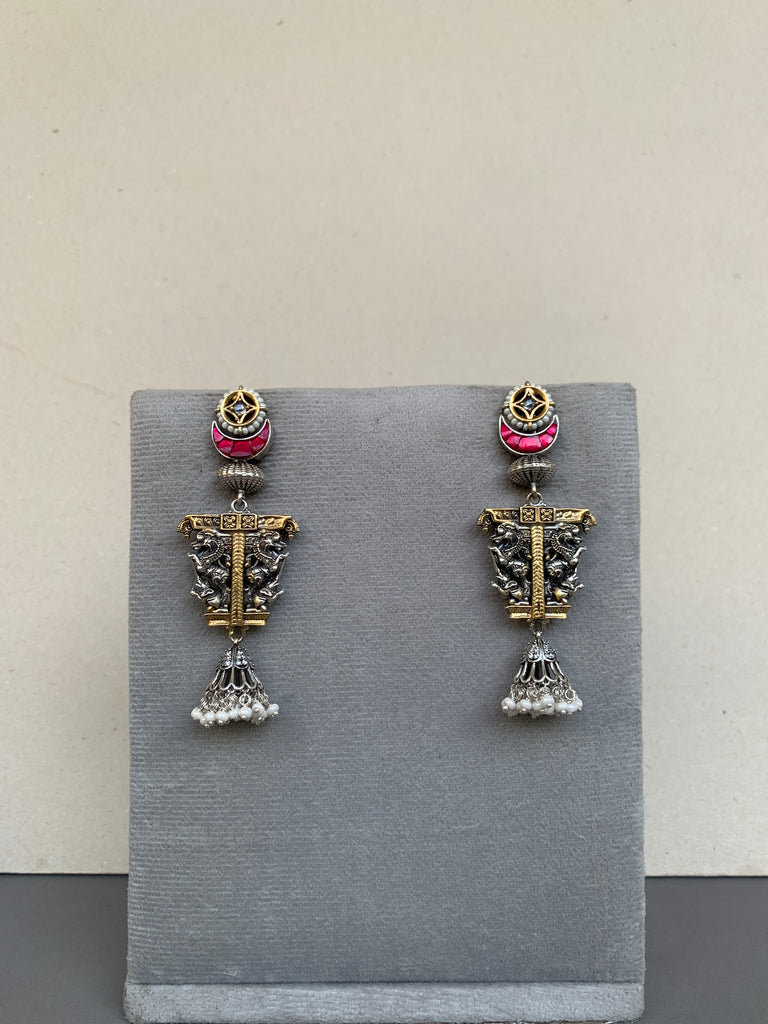 E1937  Maahru Silver Earrings