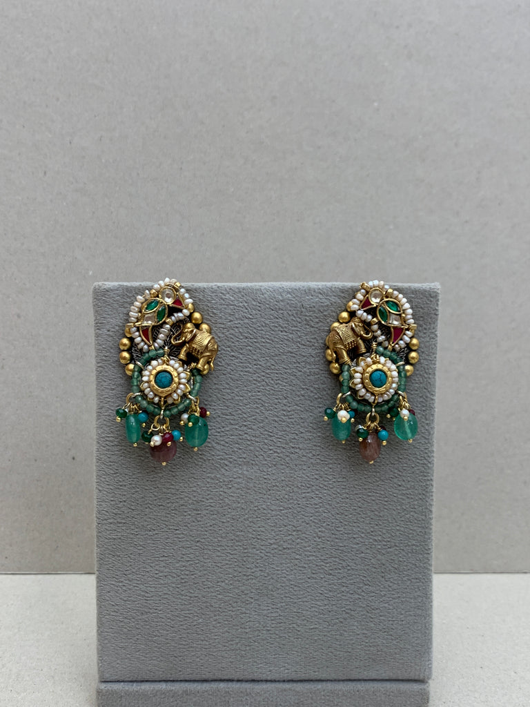 E1958  Maahru Silver Earrings
