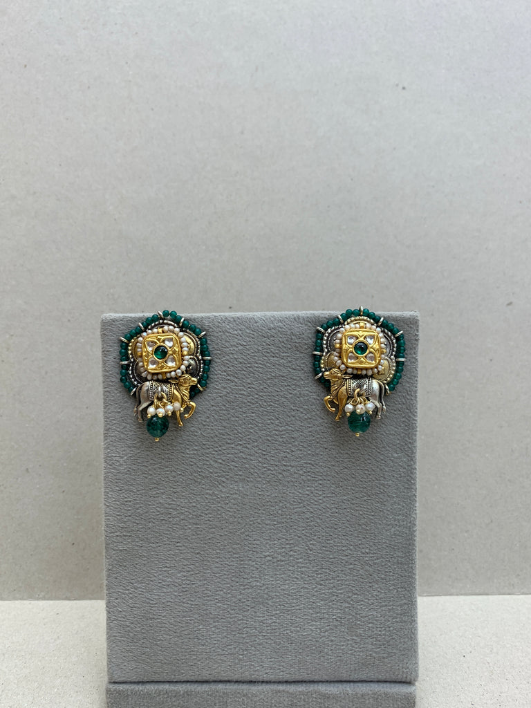 E1967  Maahru Silver Earrings