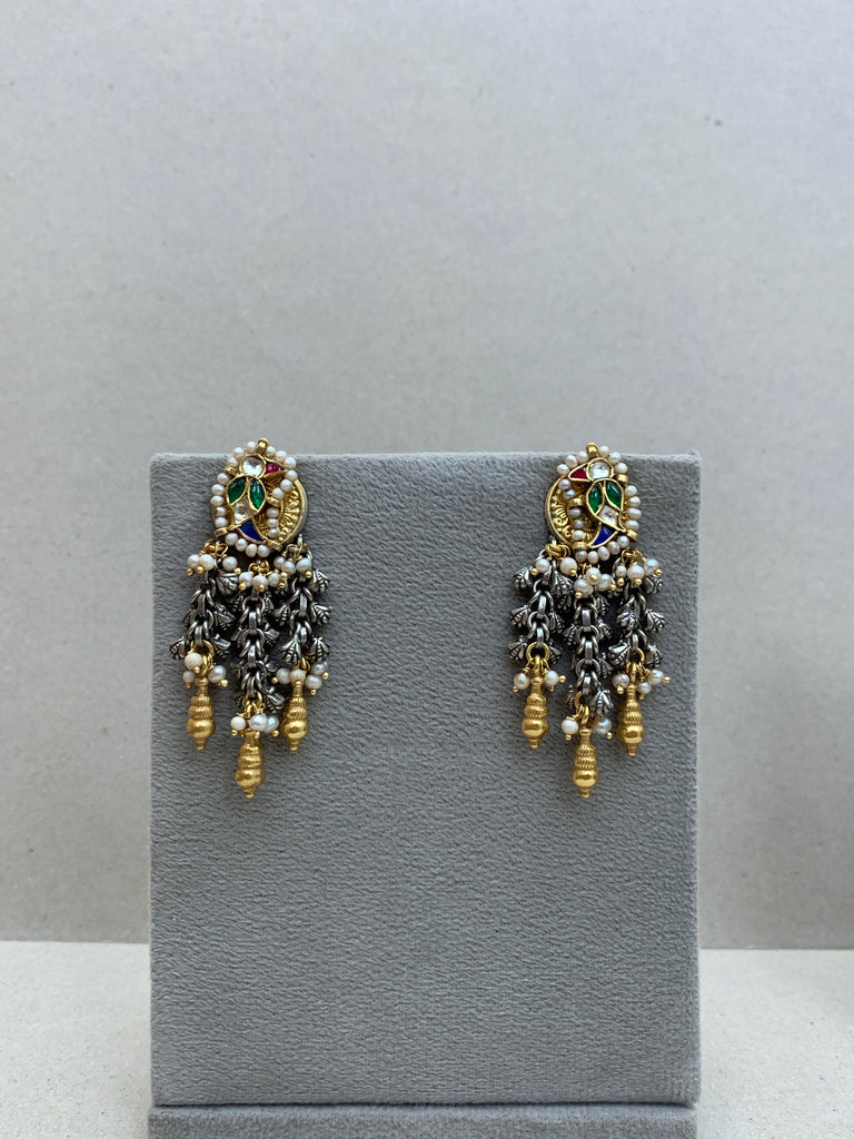 E1970  Maahru Silver Earrings