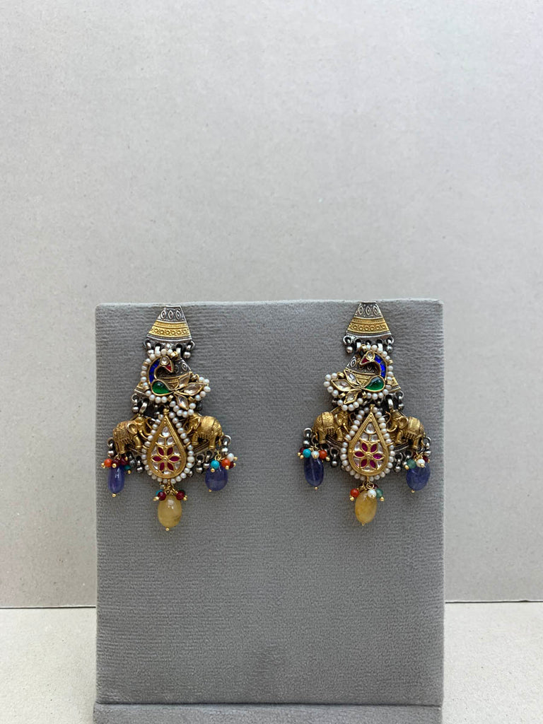 E1993  Maahru Silver Earrings