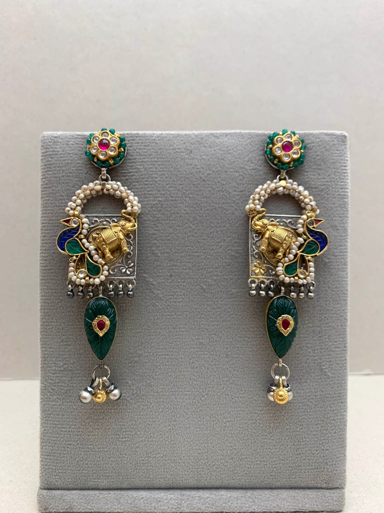 E1996  Maahru Silver Earrings