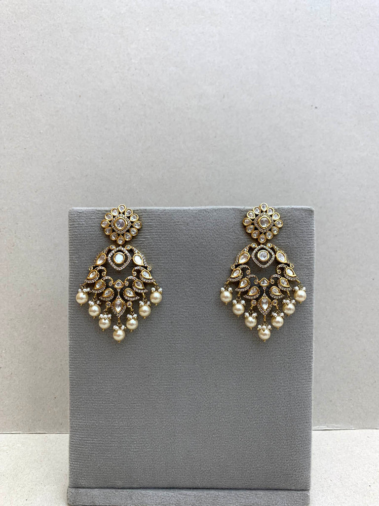 EE1031  Indo Western Earrings