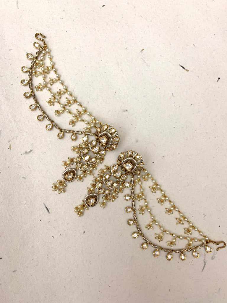 EE938 Indo Western Earrings