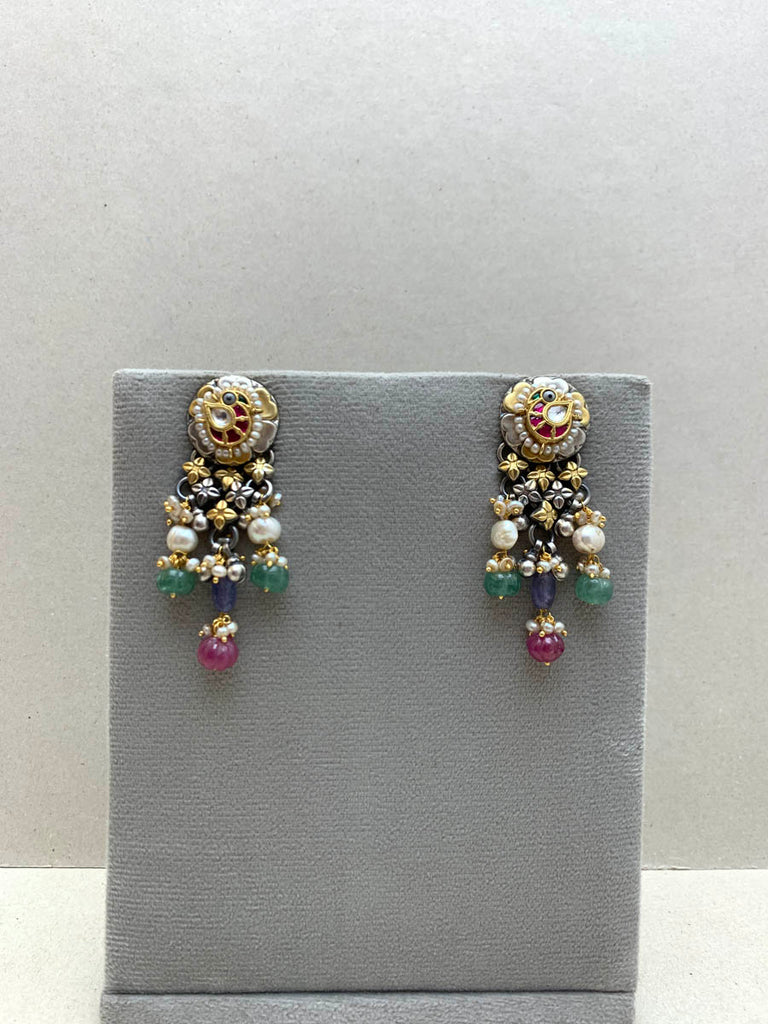 FE27  Maahru Silver Earrings