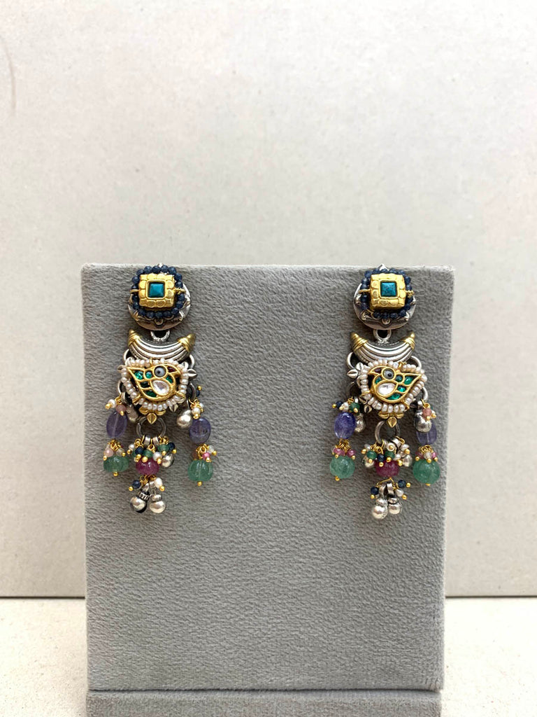 FE32  Maahru Silver Earrings