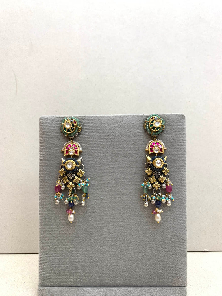 FE34  Maahru Silver Earrings