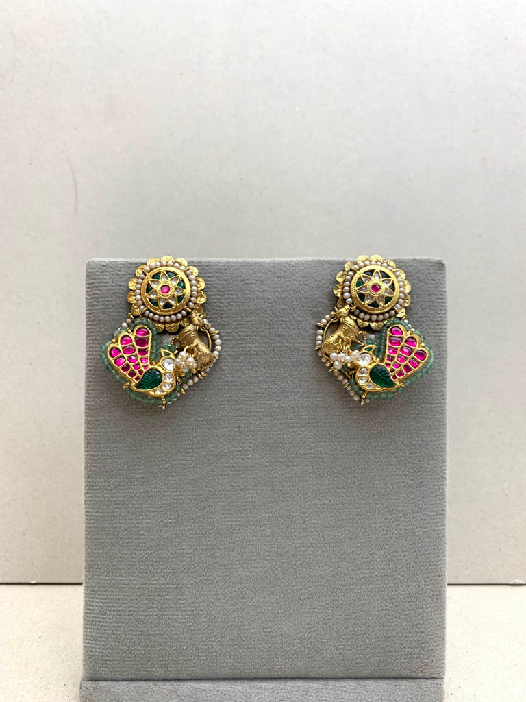 FE41  Maahru Silver Earrings