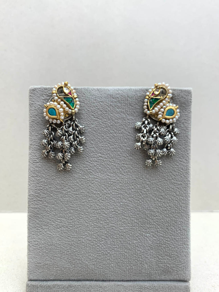 FE5  Maahru Silver Earrings