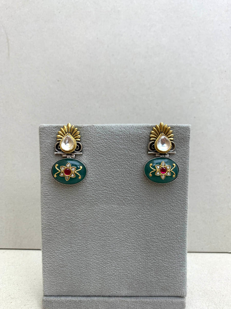 FE55  Maahru Silver Earrings