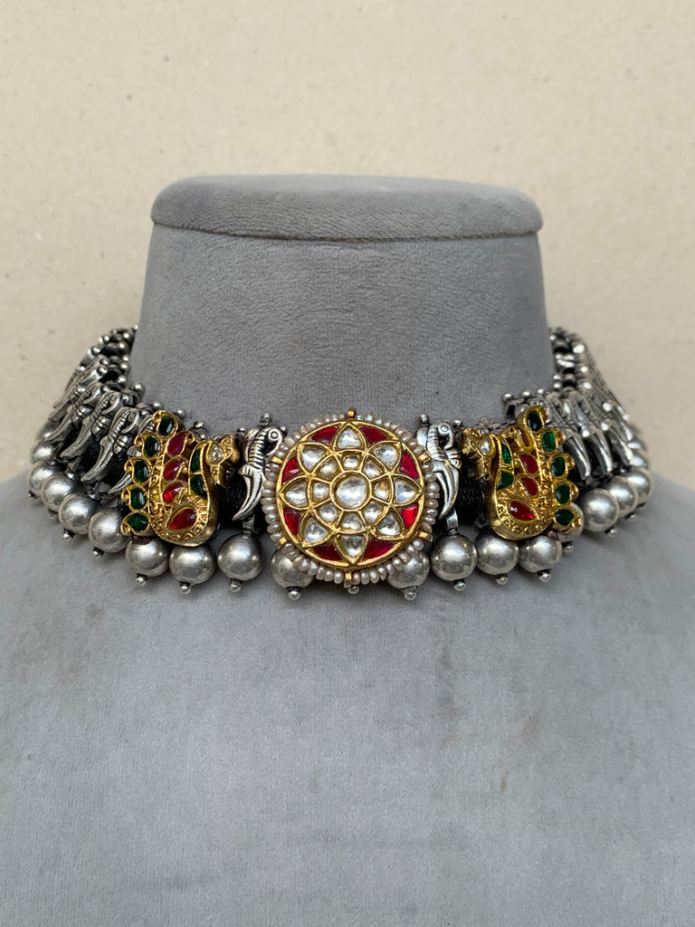 FS145  Maahru Silver Necklace