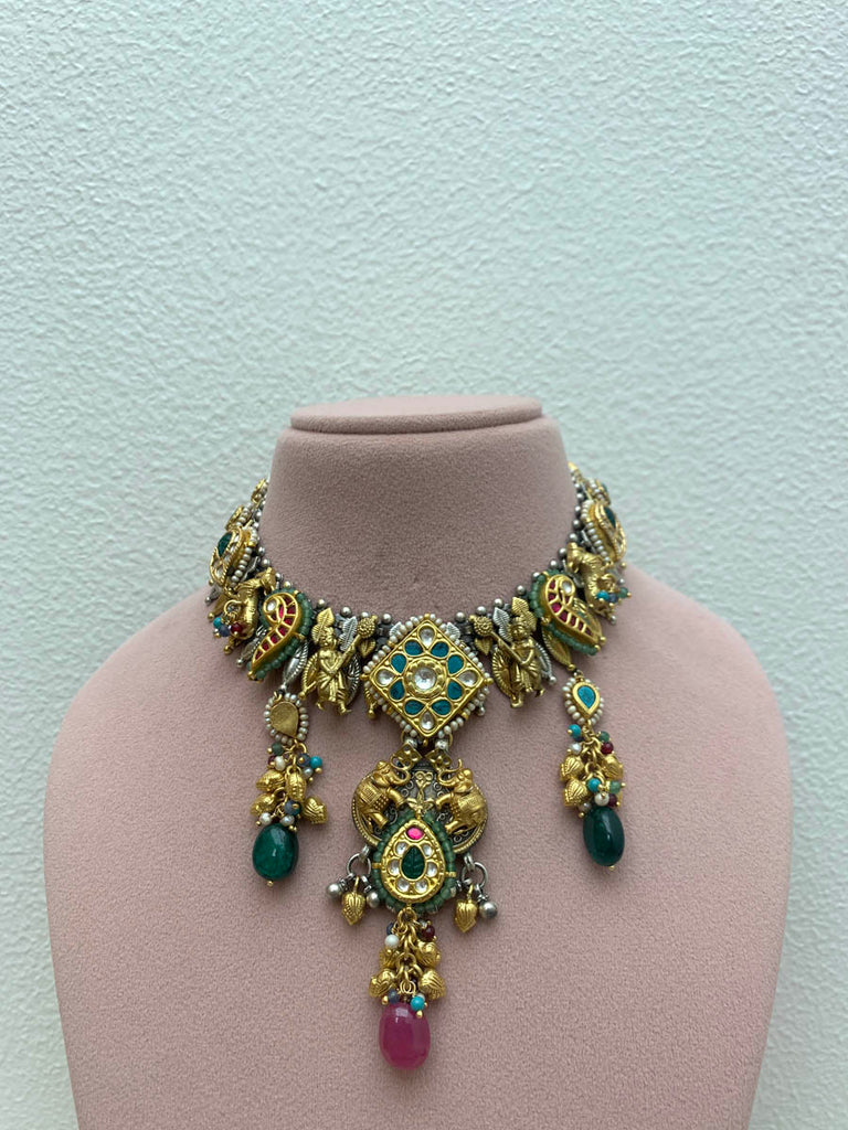 FS251  Maahru Silver Necklace