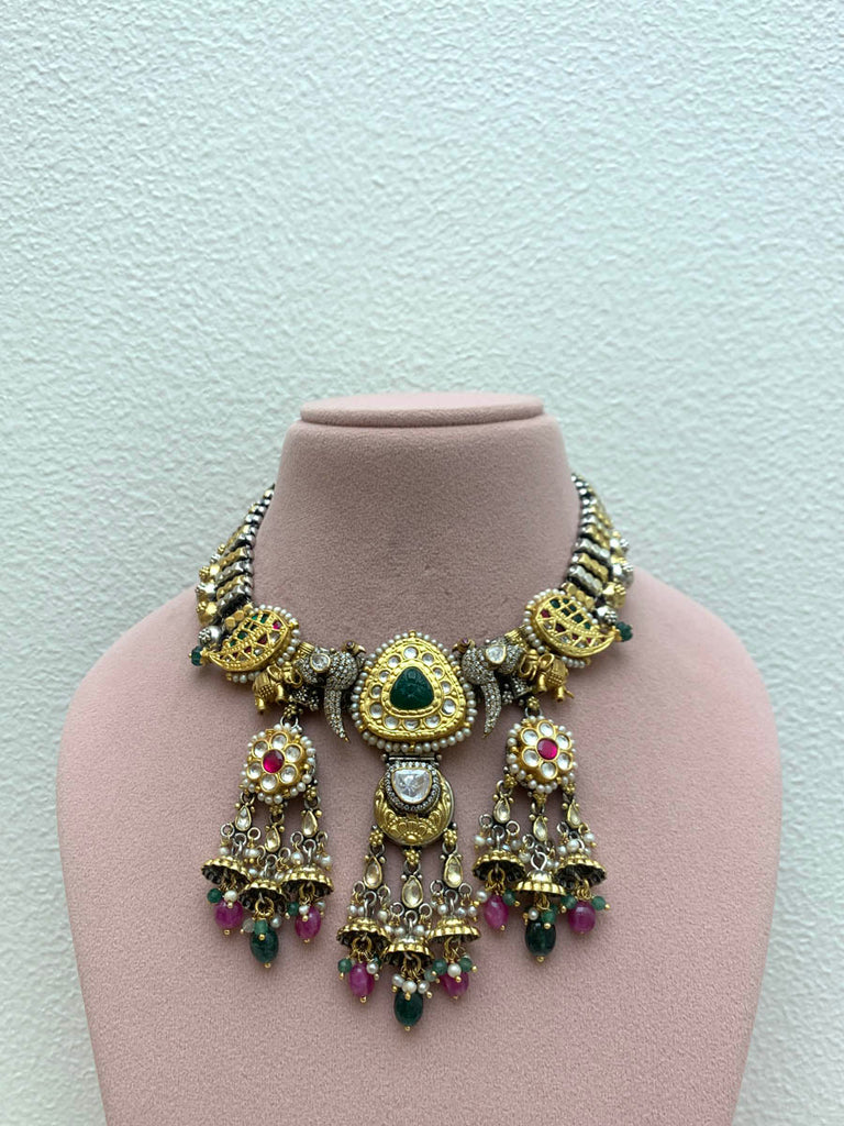 FS255 Maahru Silver Necklace