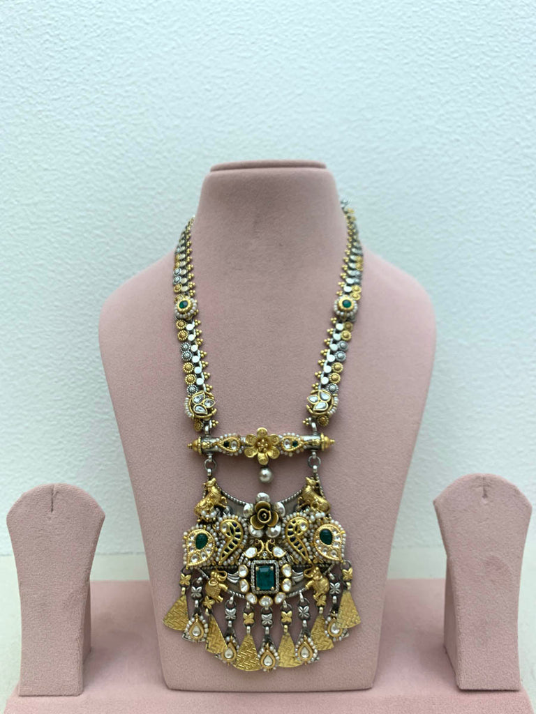 FS264 Maahru Silver Necklace