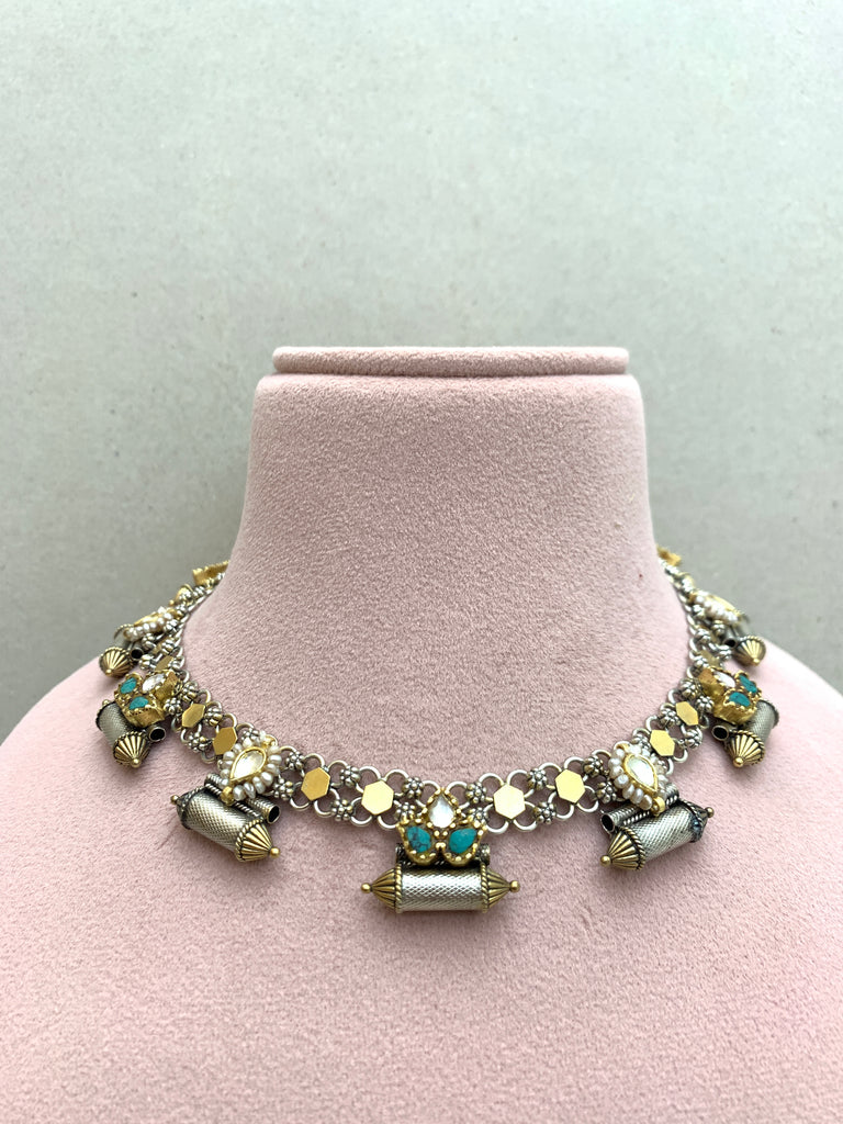 FS268 Maahru Silver Necklace
