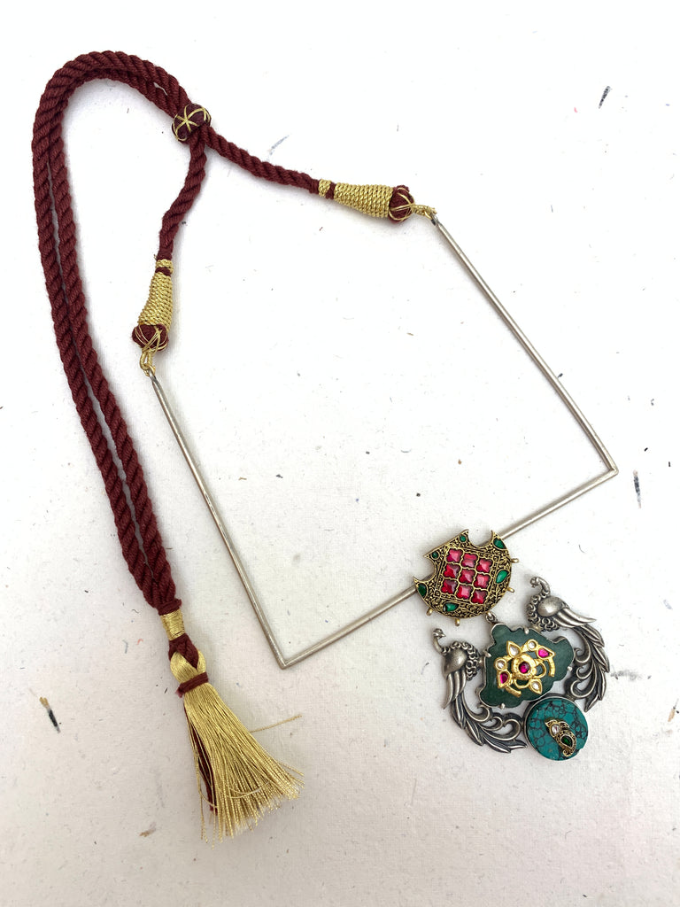 FS271 Maahru Silver Necklace