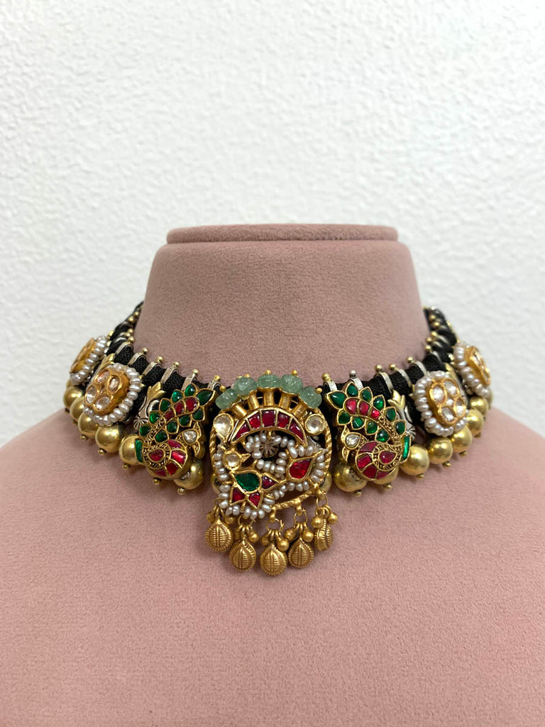 FS277  Maahru Silver Necklace