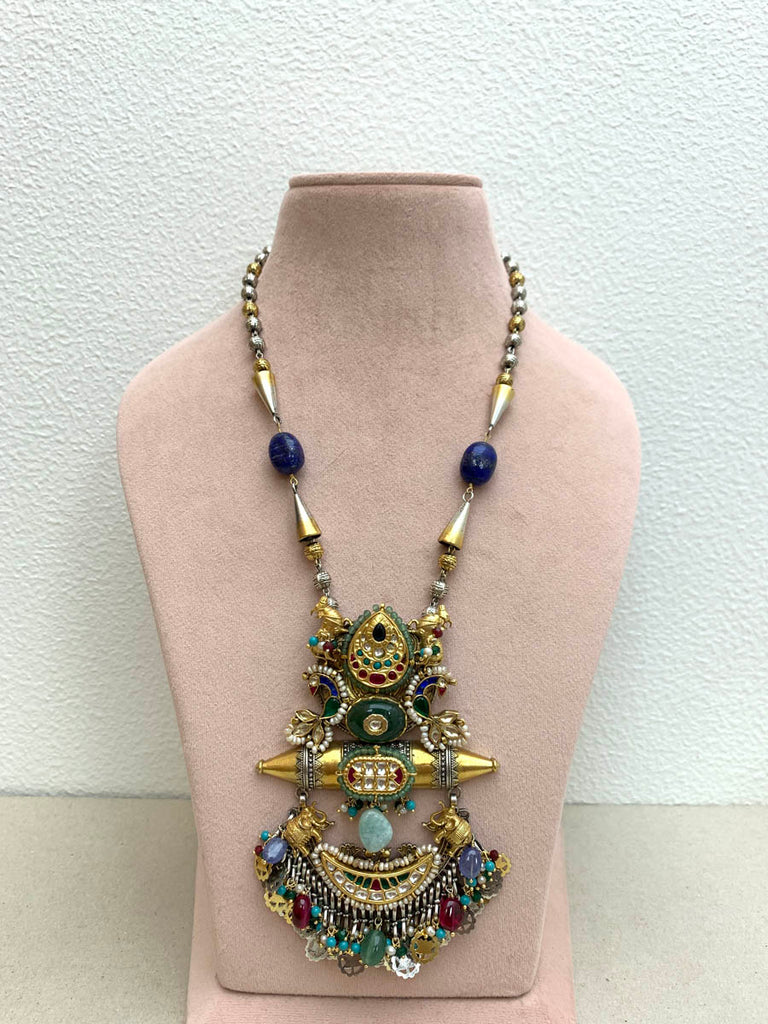 FS299 Maahru Silver Necklace
