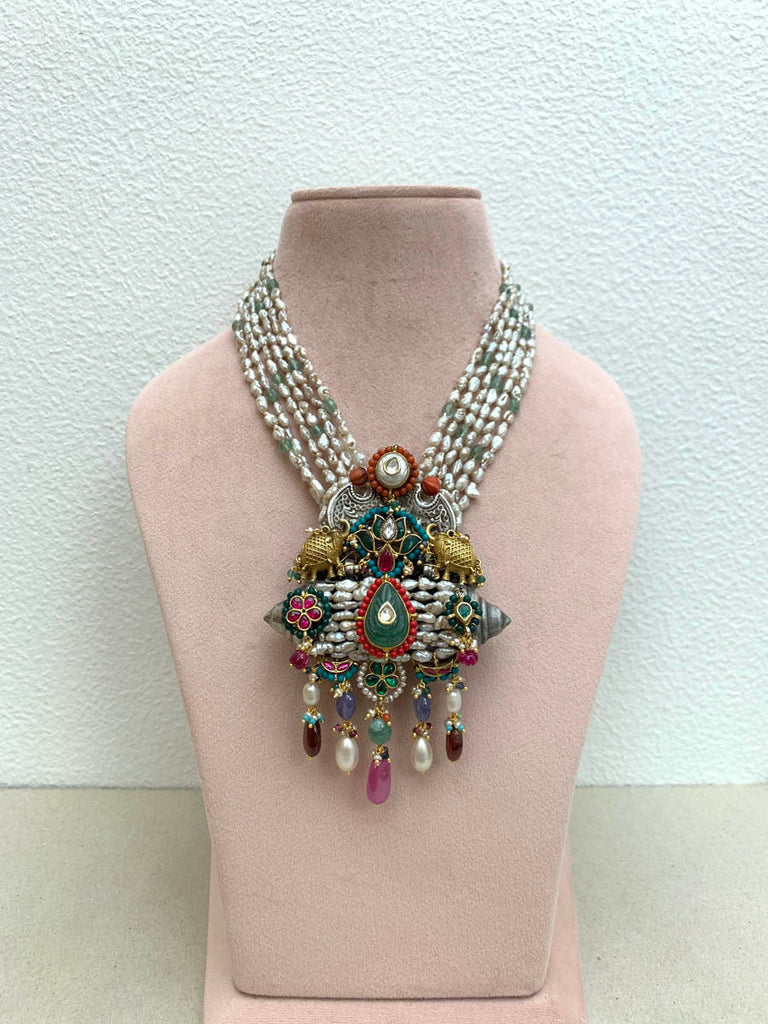 FS309 Maahru Silver Necklace