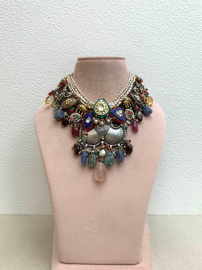 FS337  Maahru Silver Necklace