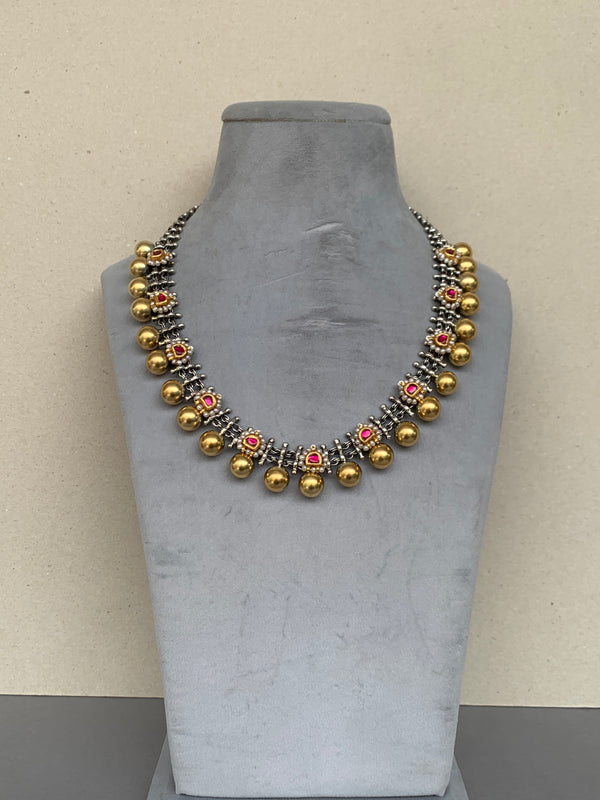 FS39 Maahru Silver Necklace