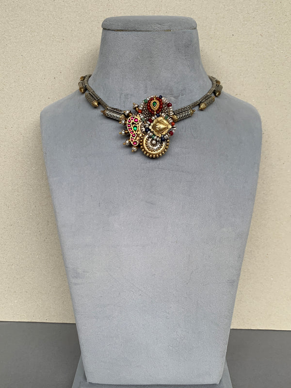 FS59 Maahru Silver Necklace