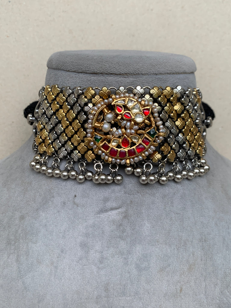 FS72 Maahru Silver Necklace